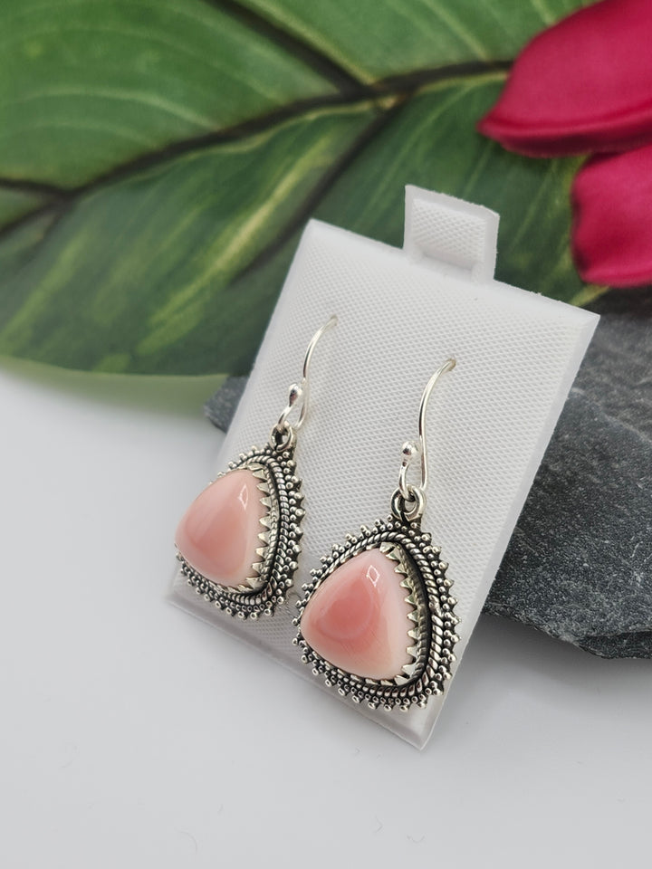 Queen Conch Dangle Earrings
