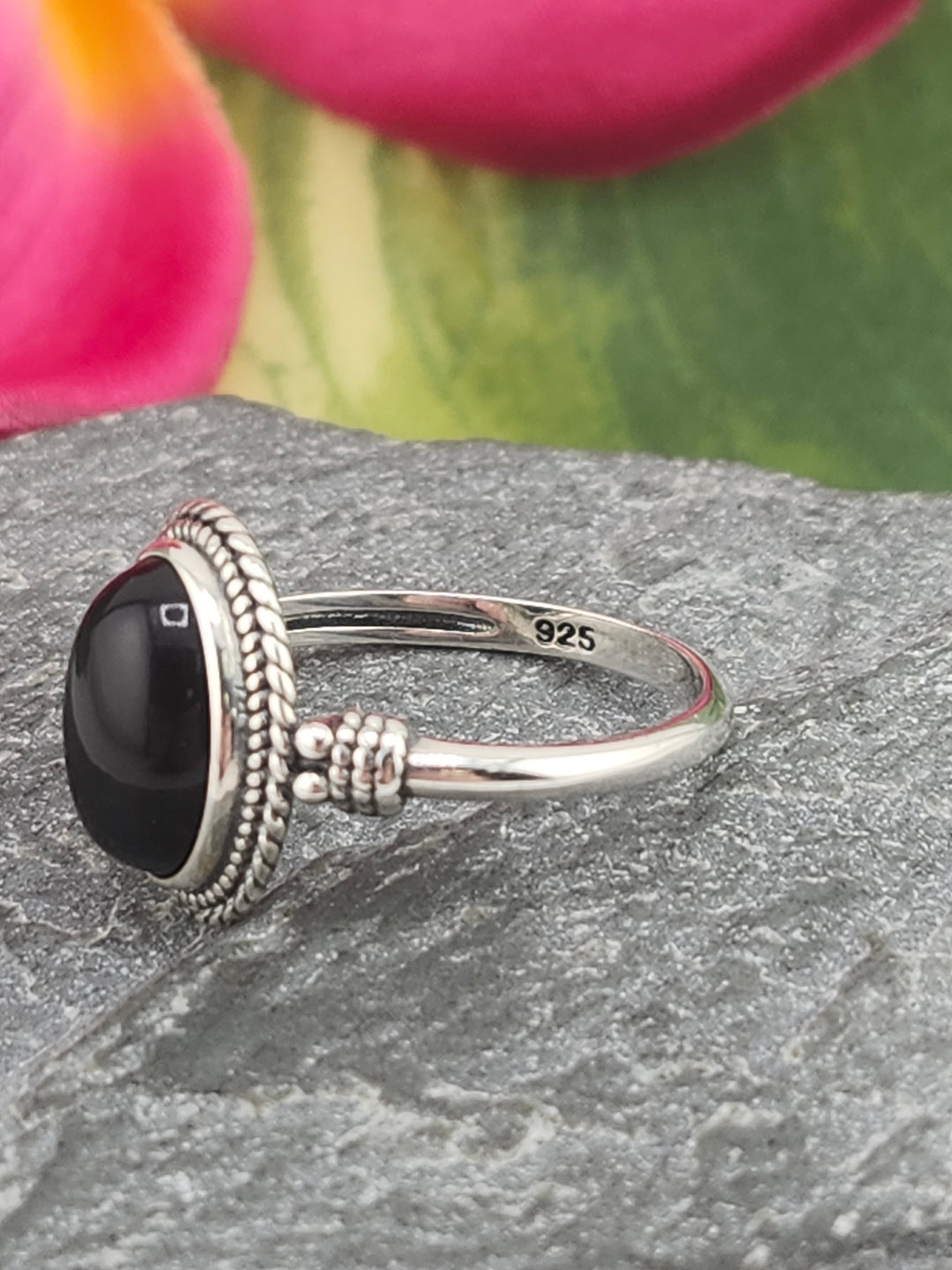 Black Onyx and 925 Sterling Silver Ring - Size 5.5