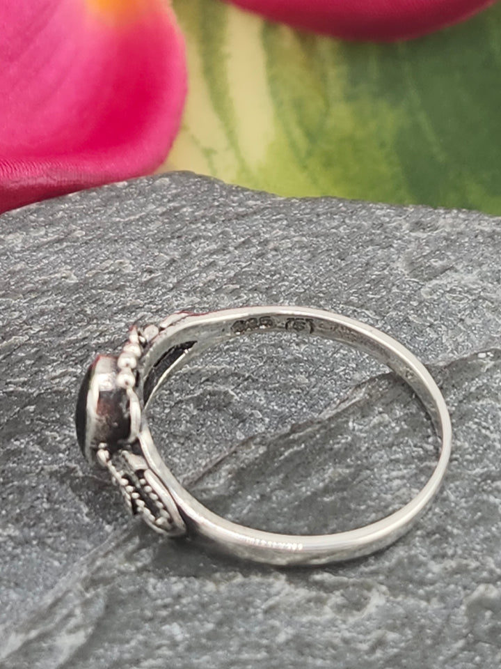 Black Onyx and 925 Sterling Silver Ring - Size 5.5