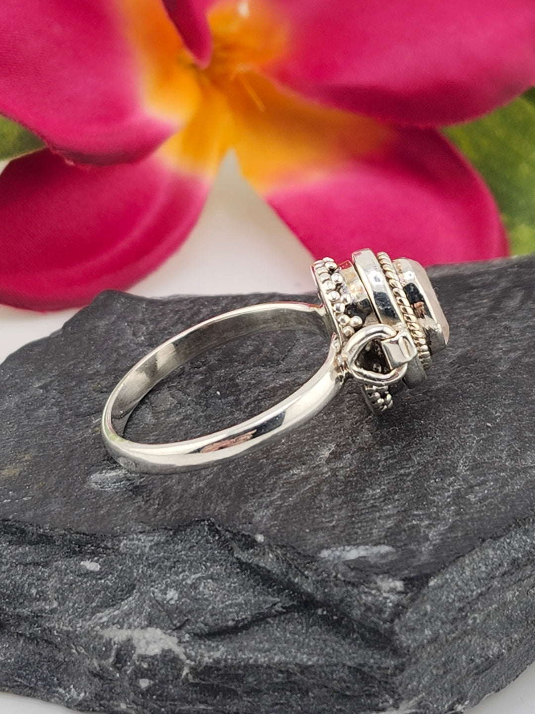 Rose Quartz and 925 Sterling Silver Locket Ring - Size 10