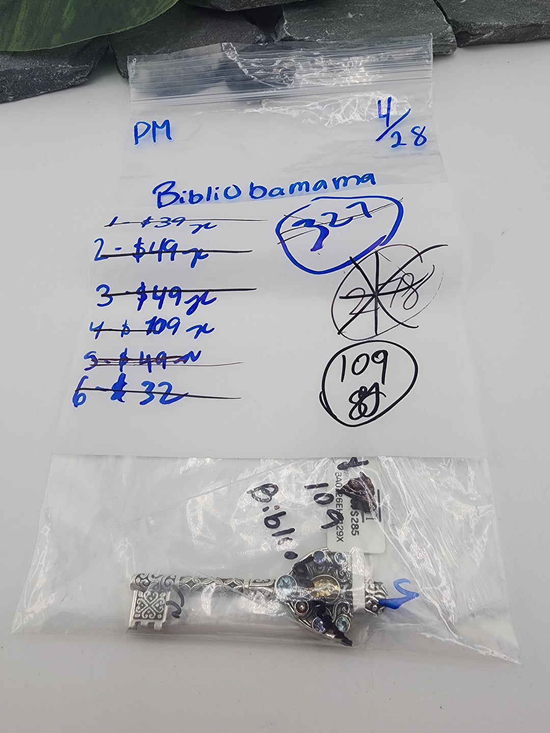 Bibliobamama - 4/28/26 PM - 1 925 Sterling Silver Items