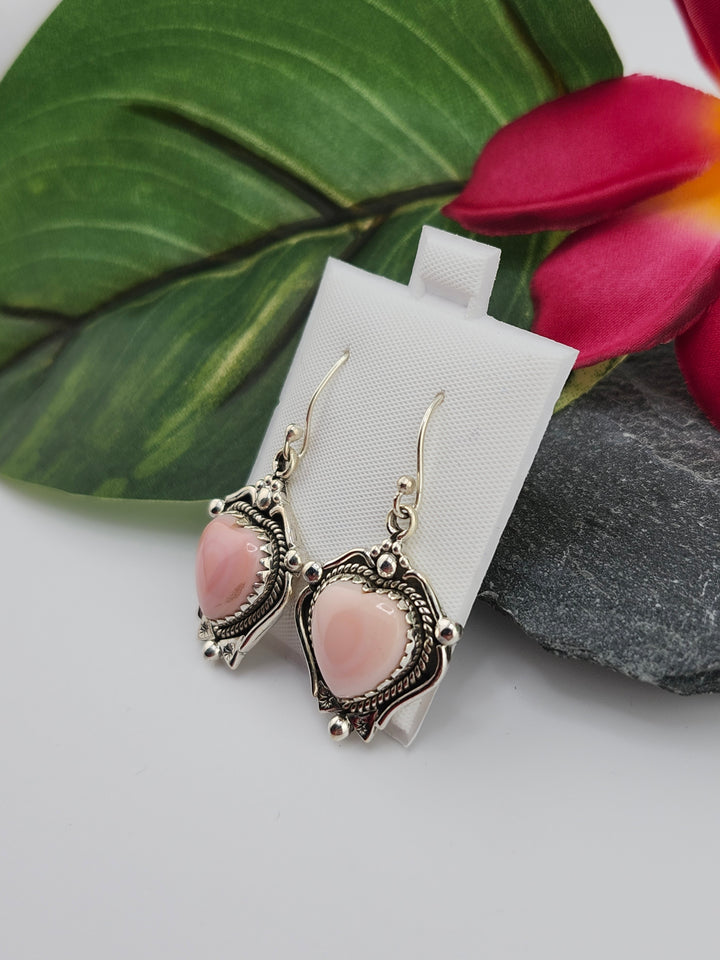 Queen Conch Dangle Earrings