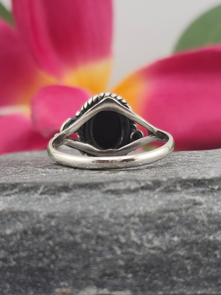 Black Onyx & 925 Sterling Silver Ring Size 6