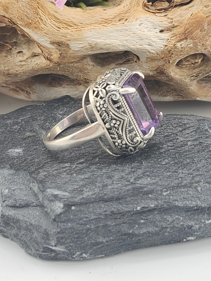 Sterling Floral Amethyst Cubic Ring