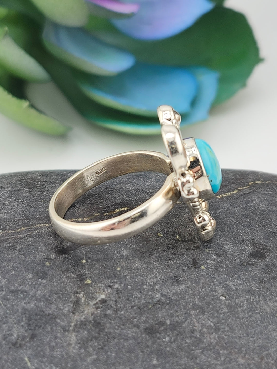 Kingman Turquoise and 925 Sterling Silver Ring - Size 7