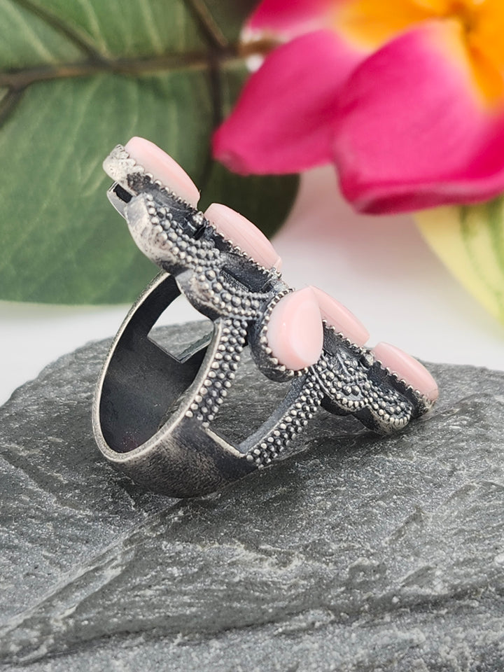 Queen Conch Shell and 925 Sterling Silver Ring - Size 7