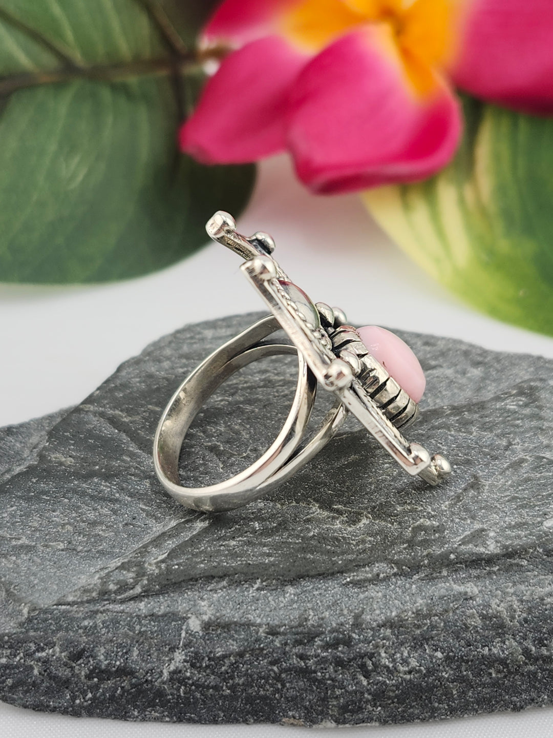 Queen Conch Shell and 925 Sterling Silver Spider Ring - Size 9