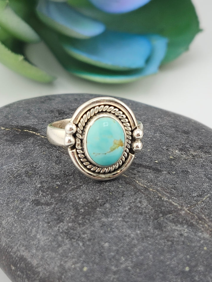 Kingman Turquoise and 925 Sterling Silver Ring - Size 6