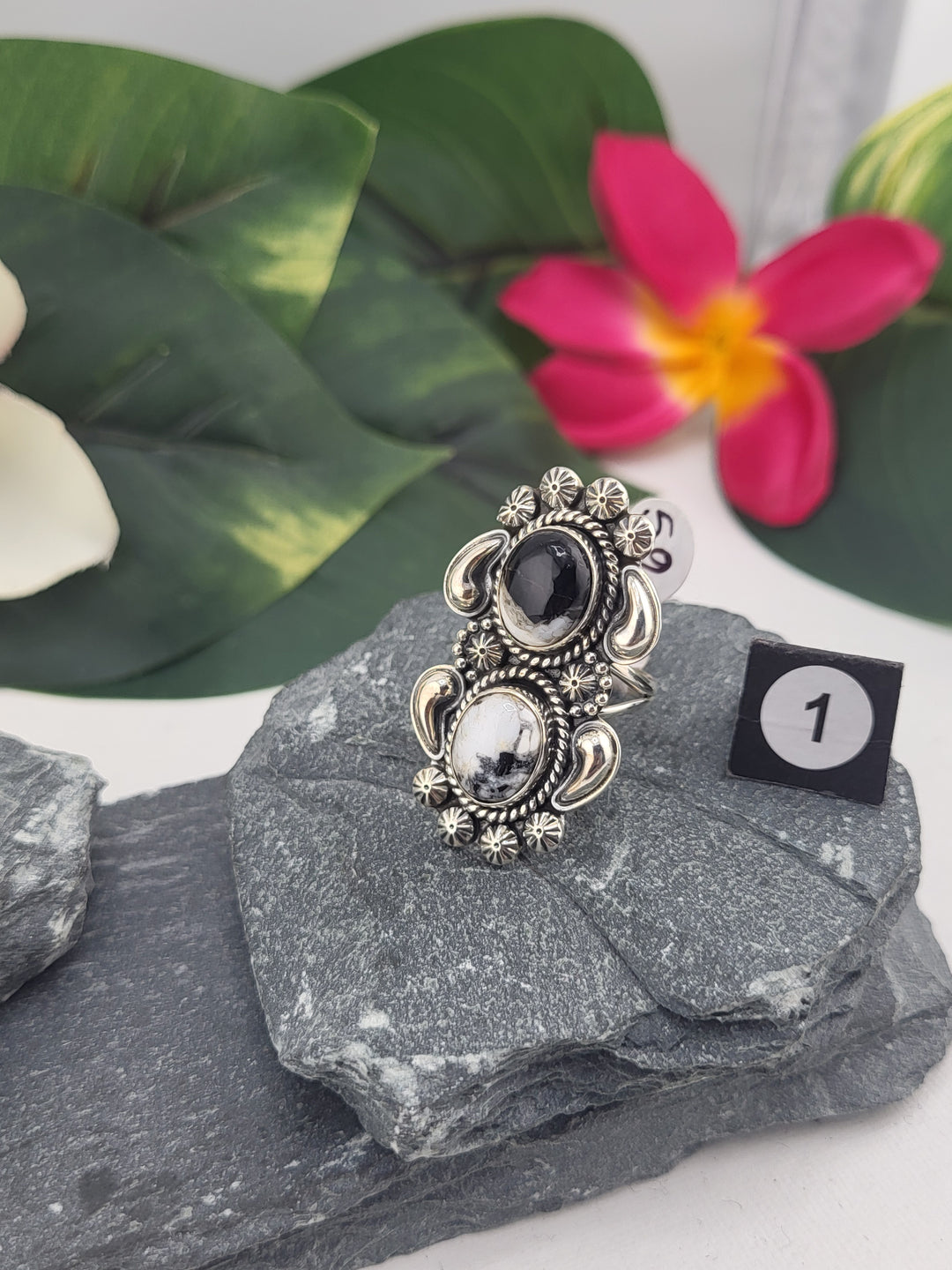 Reserved for: Flakitta AM 1-7-25, 1 sterling silver items