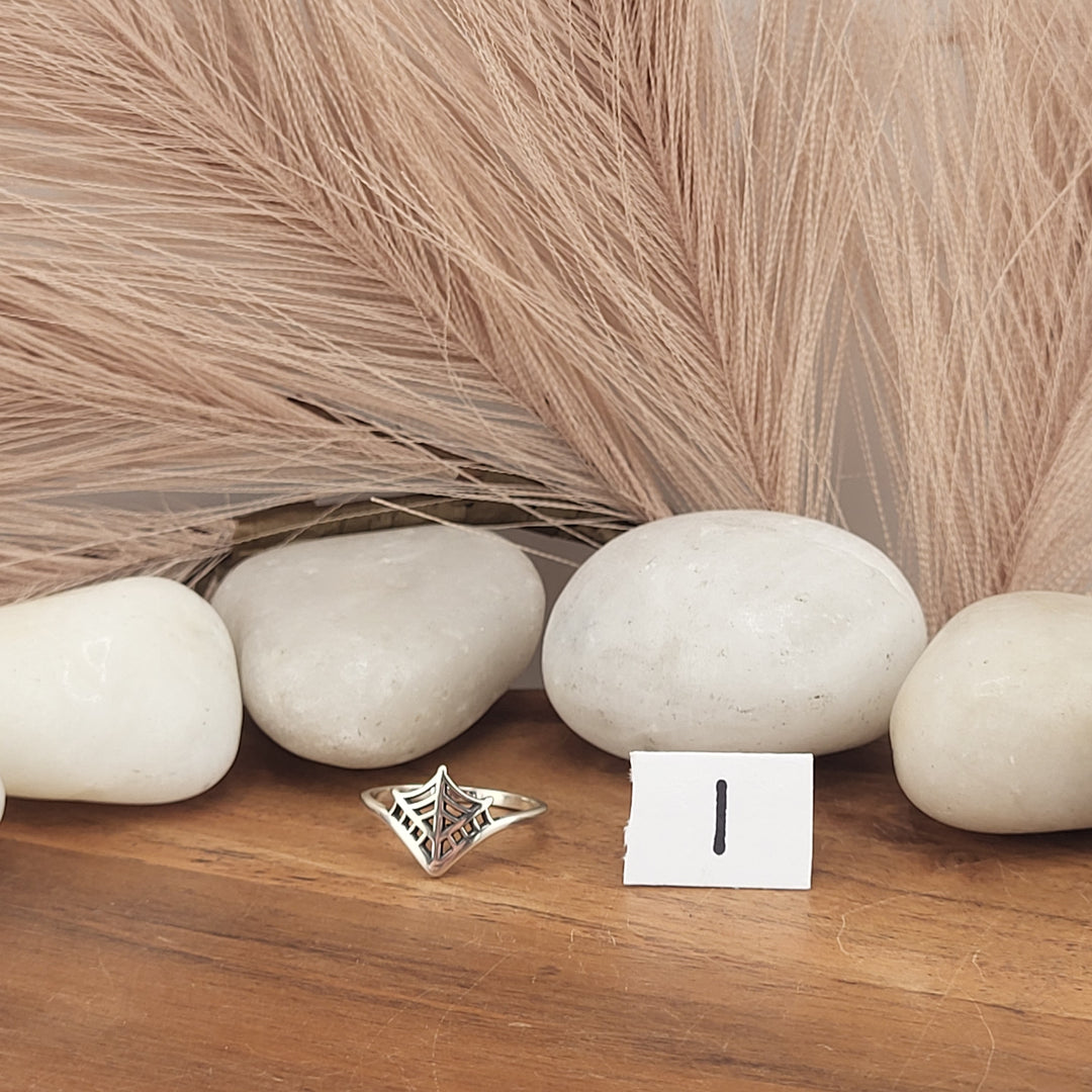 RESERVED FOR: Patty 9/28/2024 - 1 Sterling Silver Items