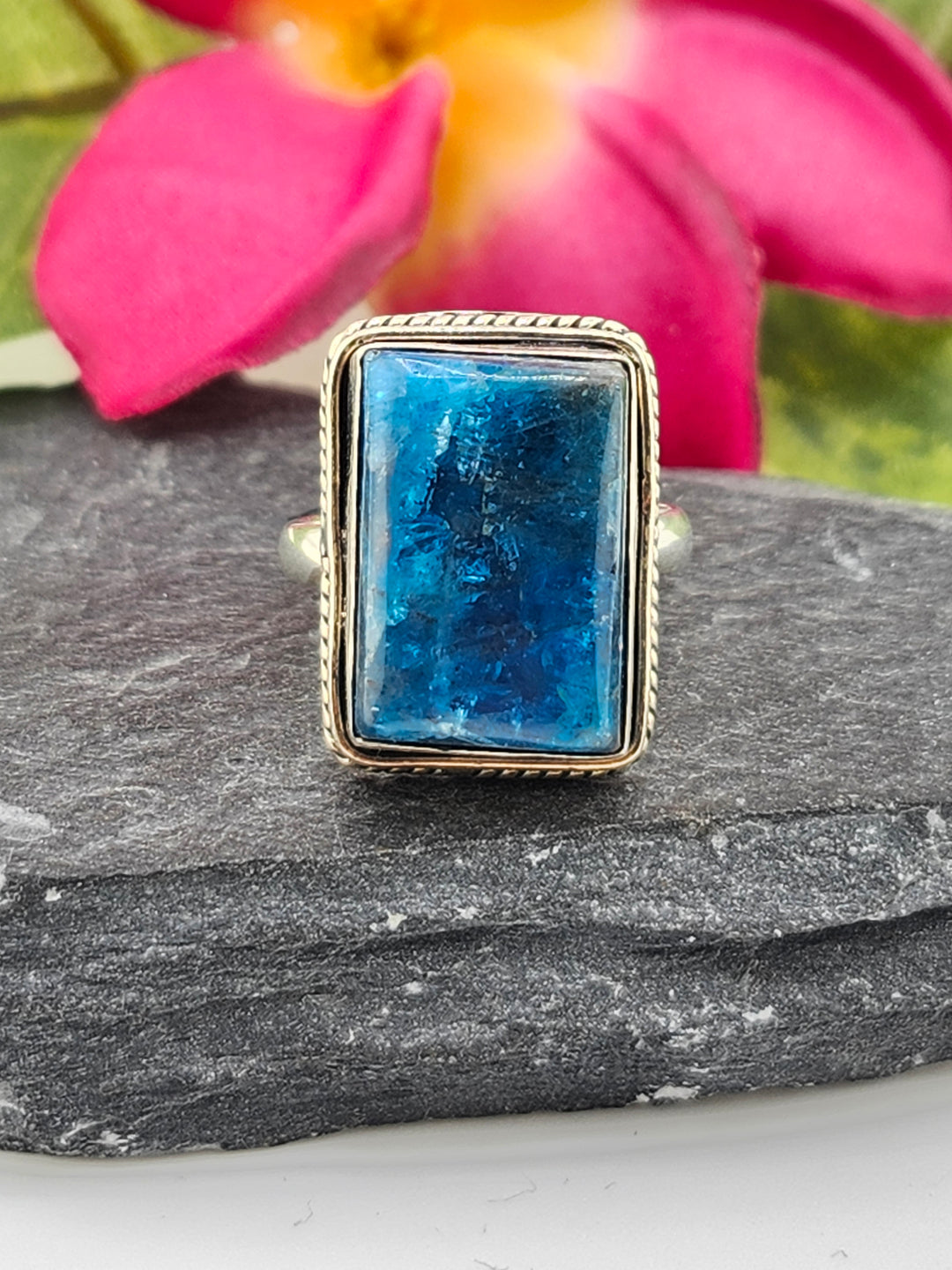 Apatite & 925 Sterling Silver Ring Size 7