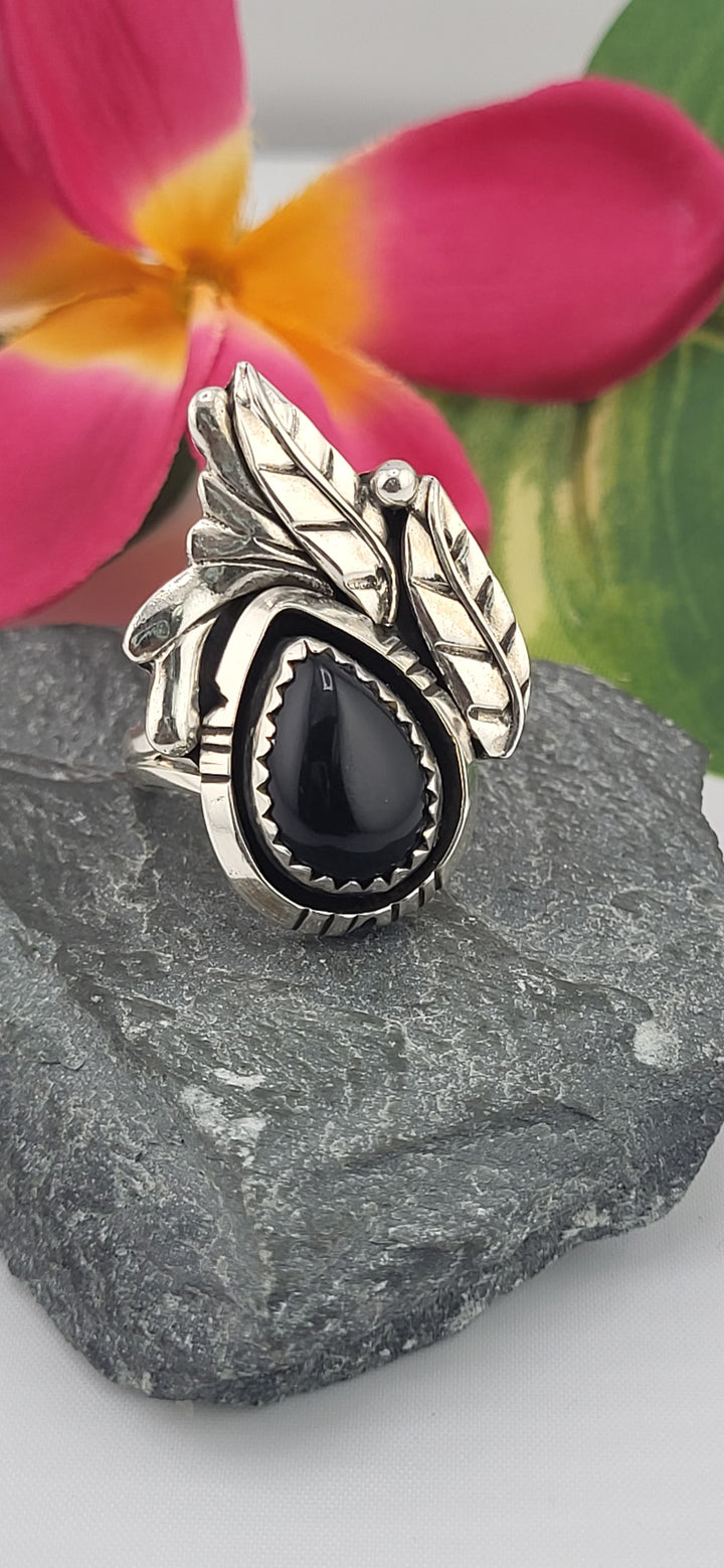 Onyx Teardrop & 925 Sterling Silver Leafs Ring Size 9