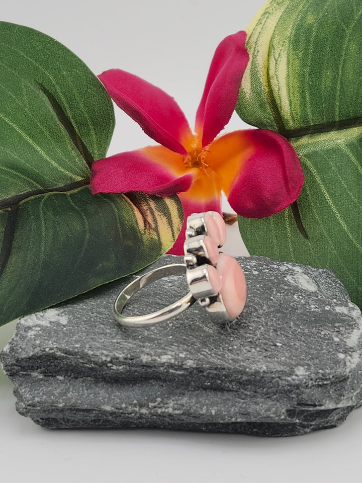 Queen Conch Paw Ring Size 7