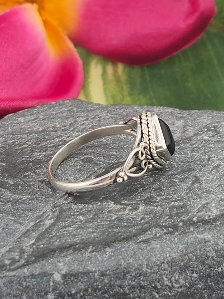 Black Onyx and 925 Sterling Silver Ring - Size 7.25
