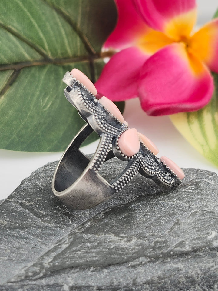 Queen Conch Shell and 925 Sterling Silver Ring - Size 9