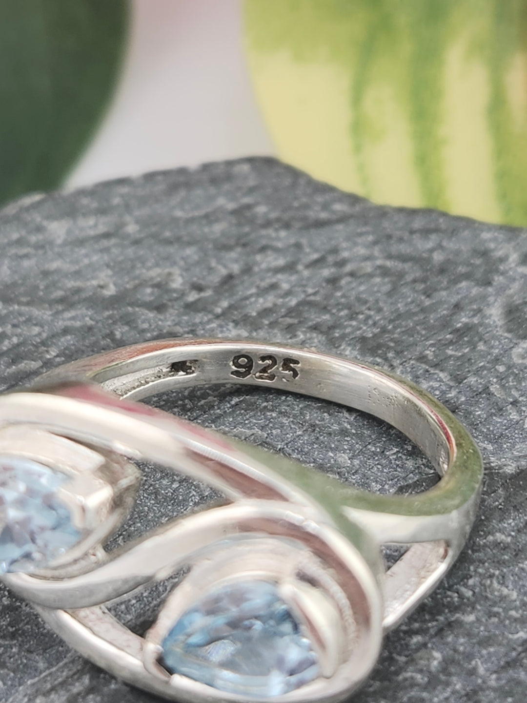 Topaz and 925 Sterling Silver Ring - Size 6