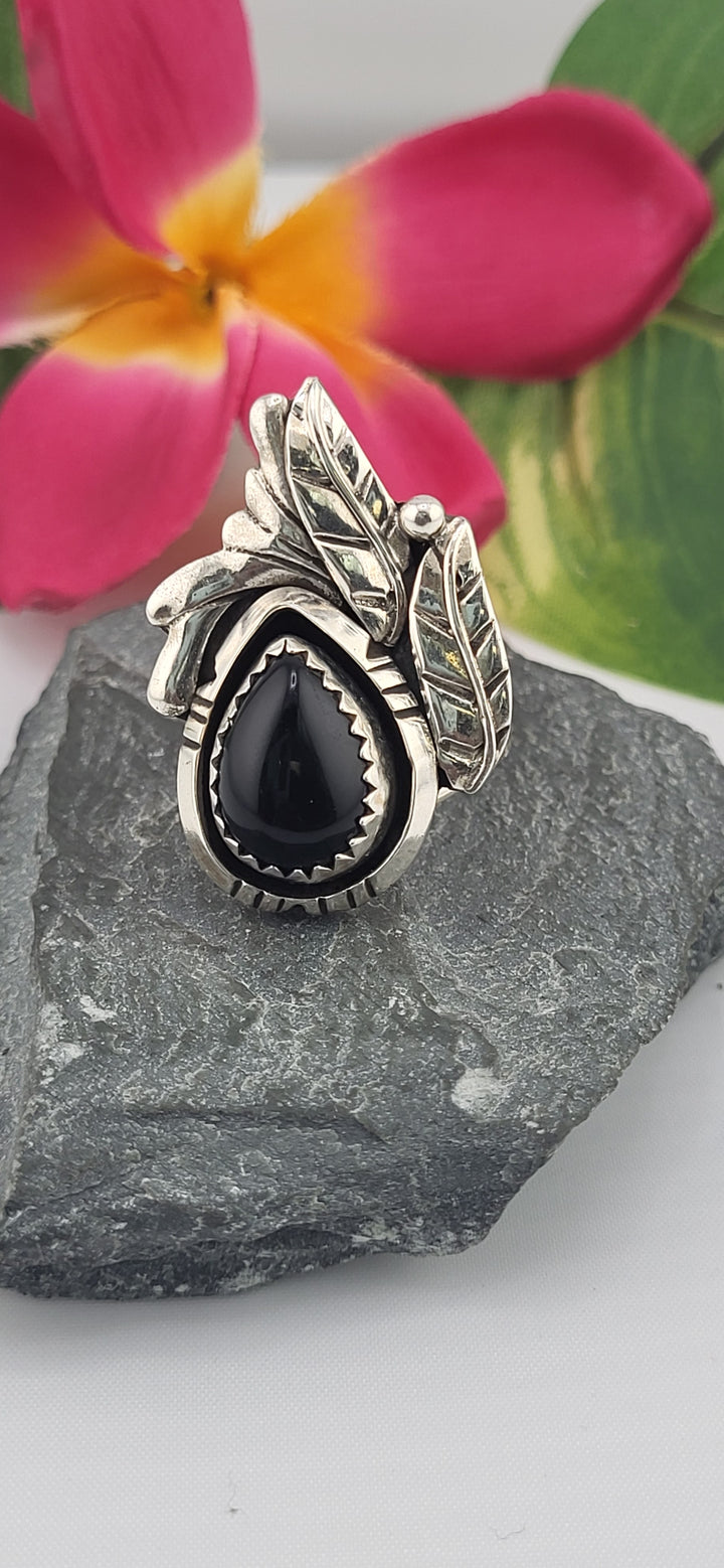 Onyx Teardrop & 925 Sterling Silver Leafs Ring Size 10