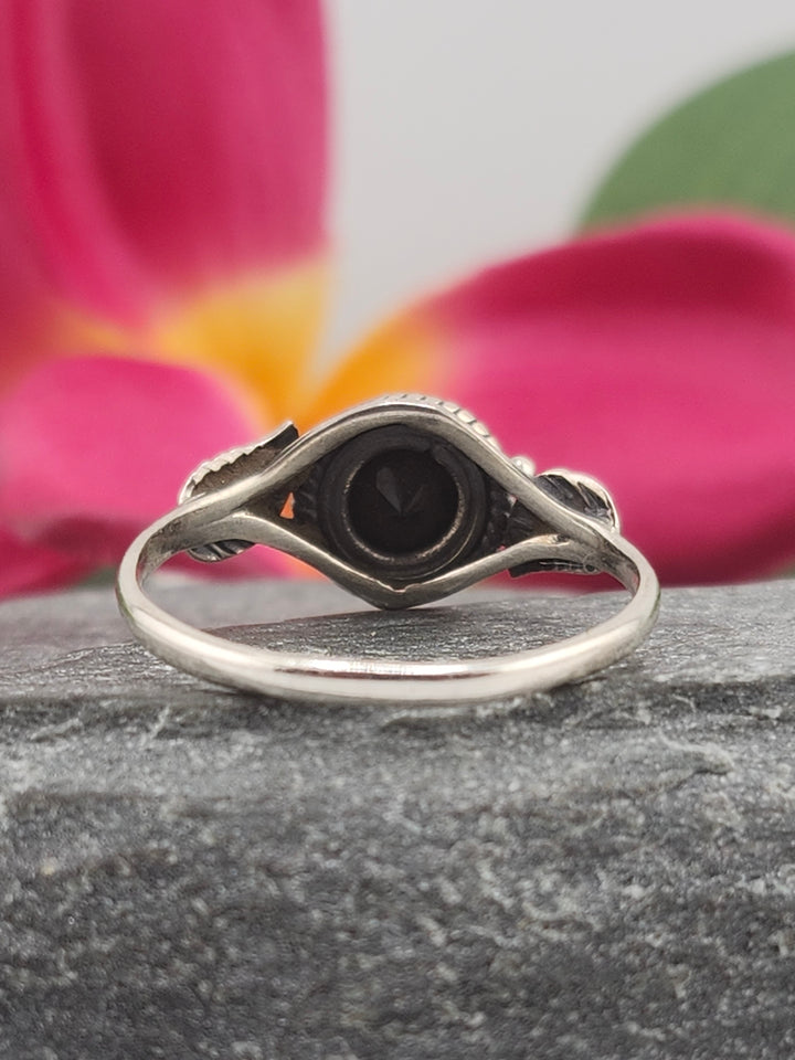 Black Onyx & 925 Sterling Silver Ring Size 9