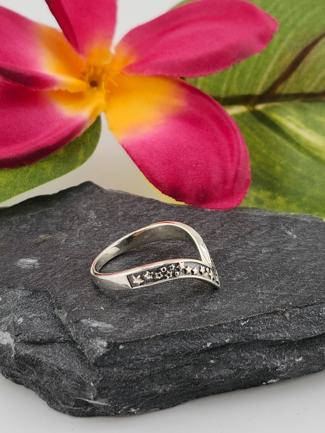 Chevron Star Ring Size 7