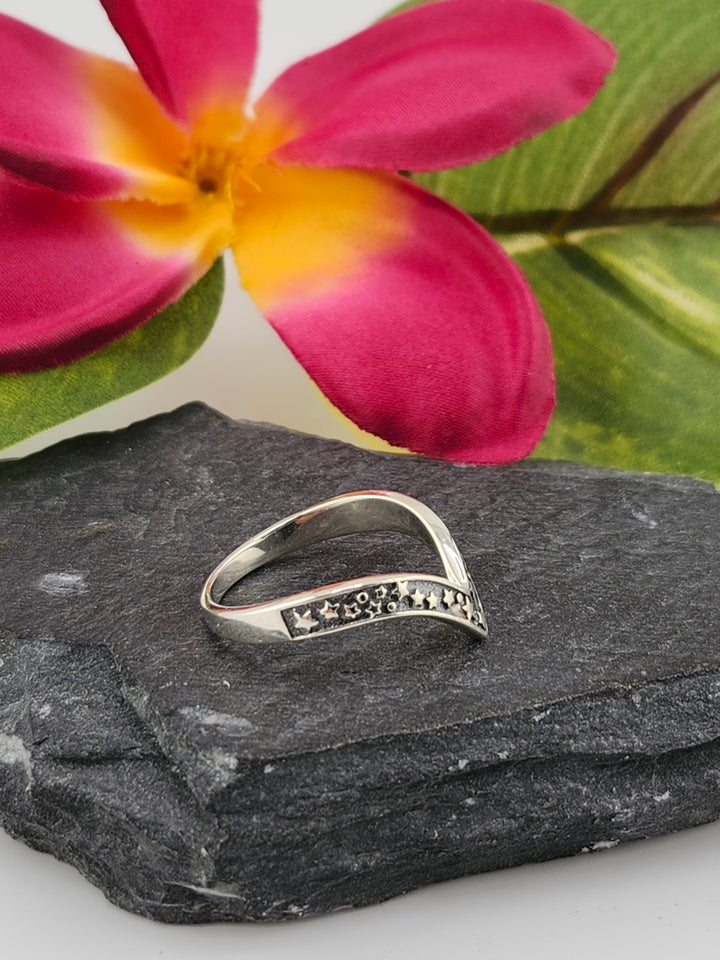 Chevron Star Ring Size 7