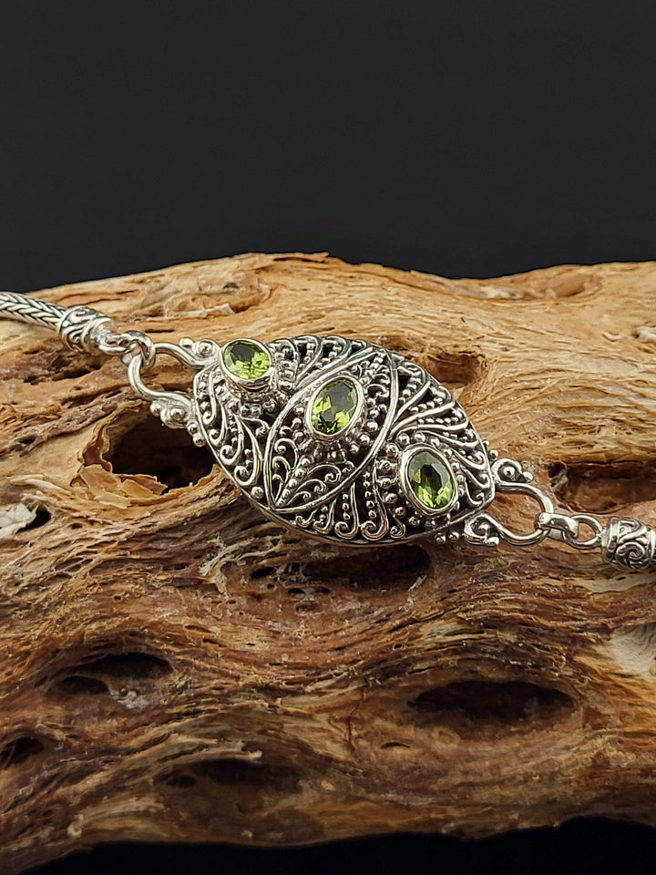 Bali 925 Sterling Silver Peridot Adjustable Bracelet
