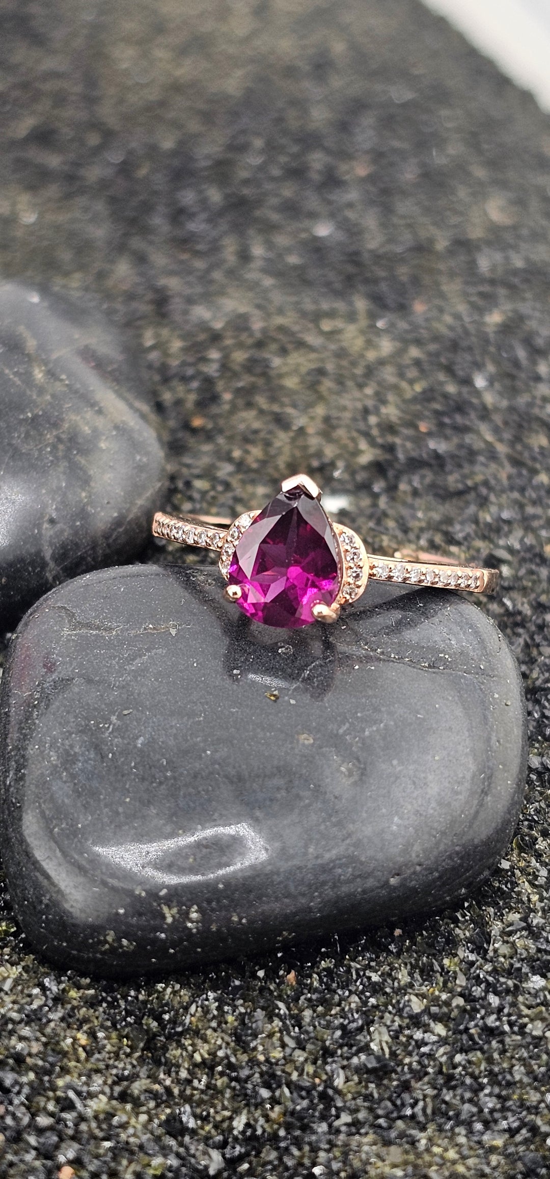 10K Rose Gold Rhodolite & Diamond Ring size 7
