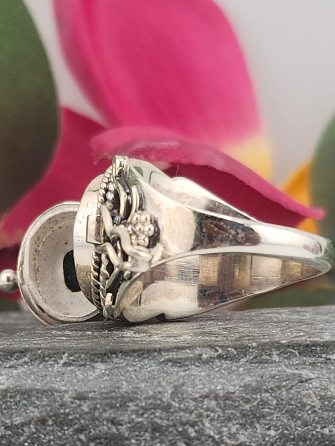 Black Onyx & 925 Sterling Silver Locket Ring Size 6