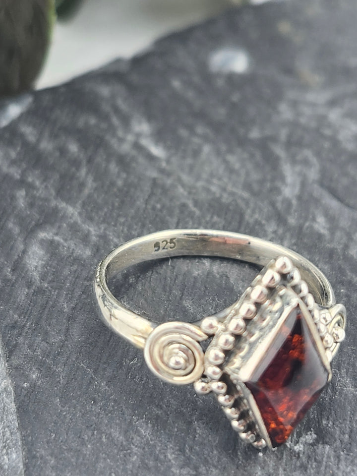 Baltic Amber and 925 Sterling Silver Ring - Size 6
