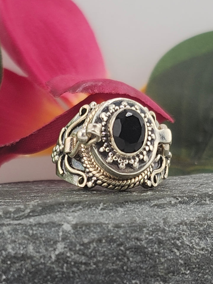 Black Onyx & 925 Sterling Silver Locket Ring Size 6