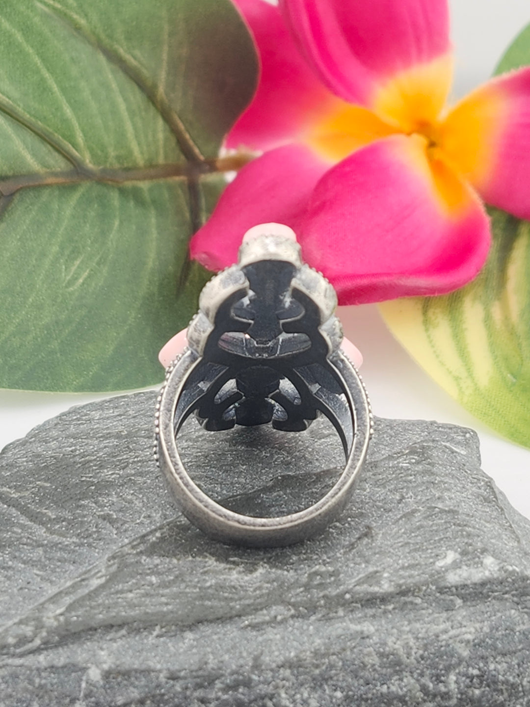 Queen Conch Shell and 925 Sterling Silver Ring - Size 7