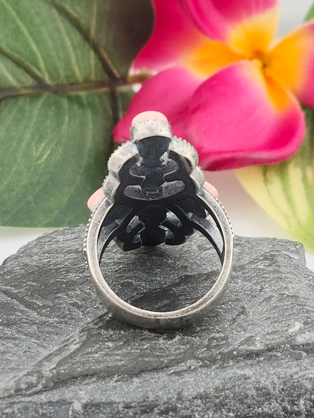 Queen Conch Shell and 925 Sterling Silver Ring - Size 9