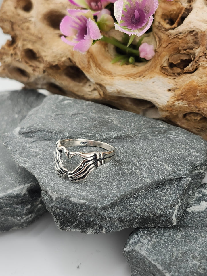 Skeleton Hand Heart Ring Size 5.25