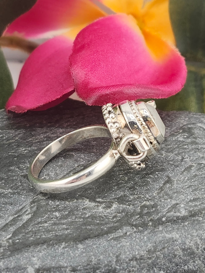 Moonstone and 925 Sterling Silver Locket Ring - Size 6