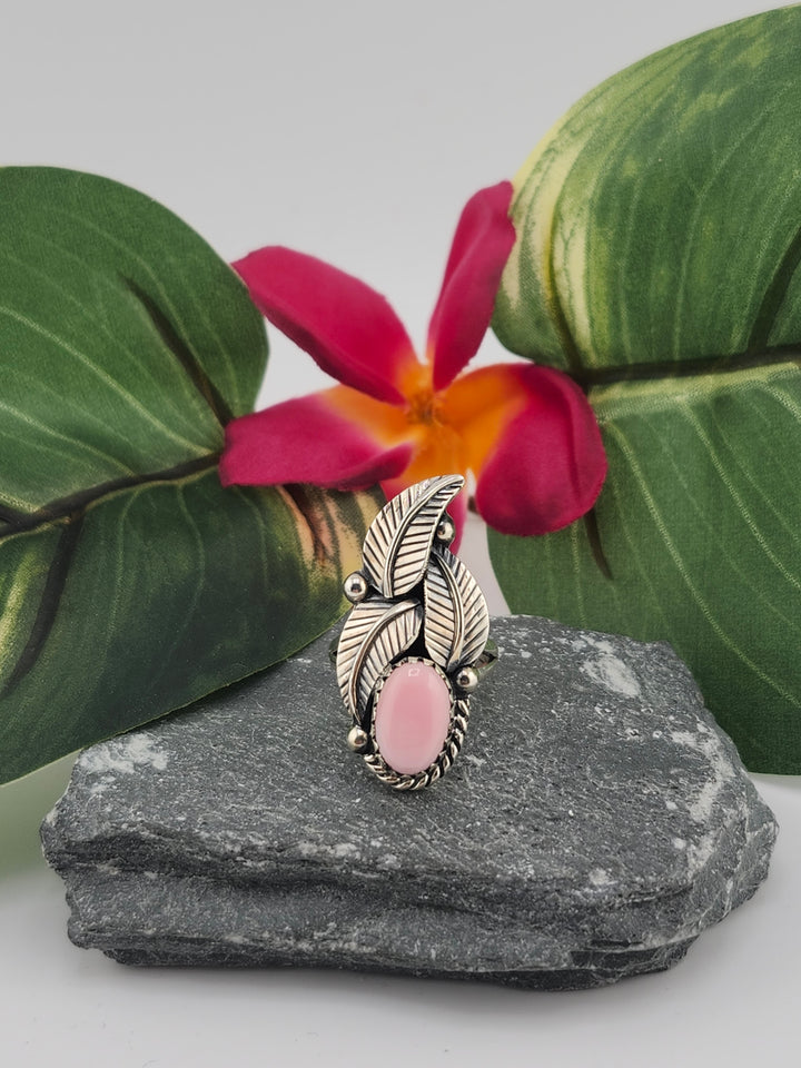 Queen Conch Feather Ring Size 6.25