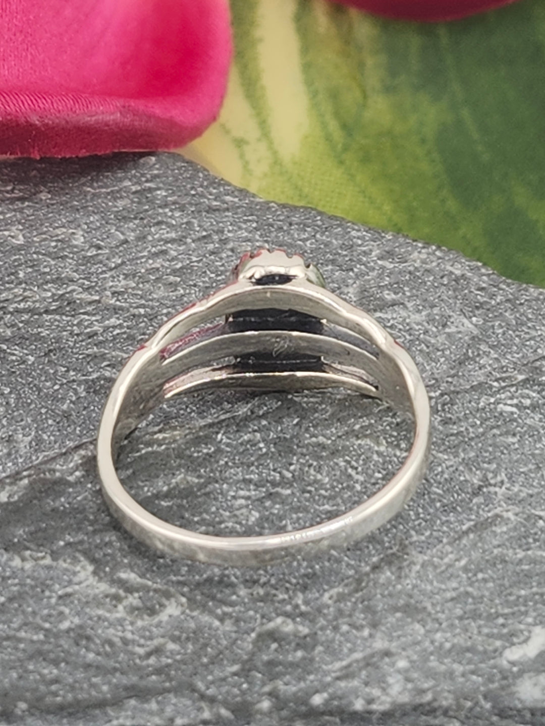 Black Onyx & 925 Sterling Silver Ring Size 6