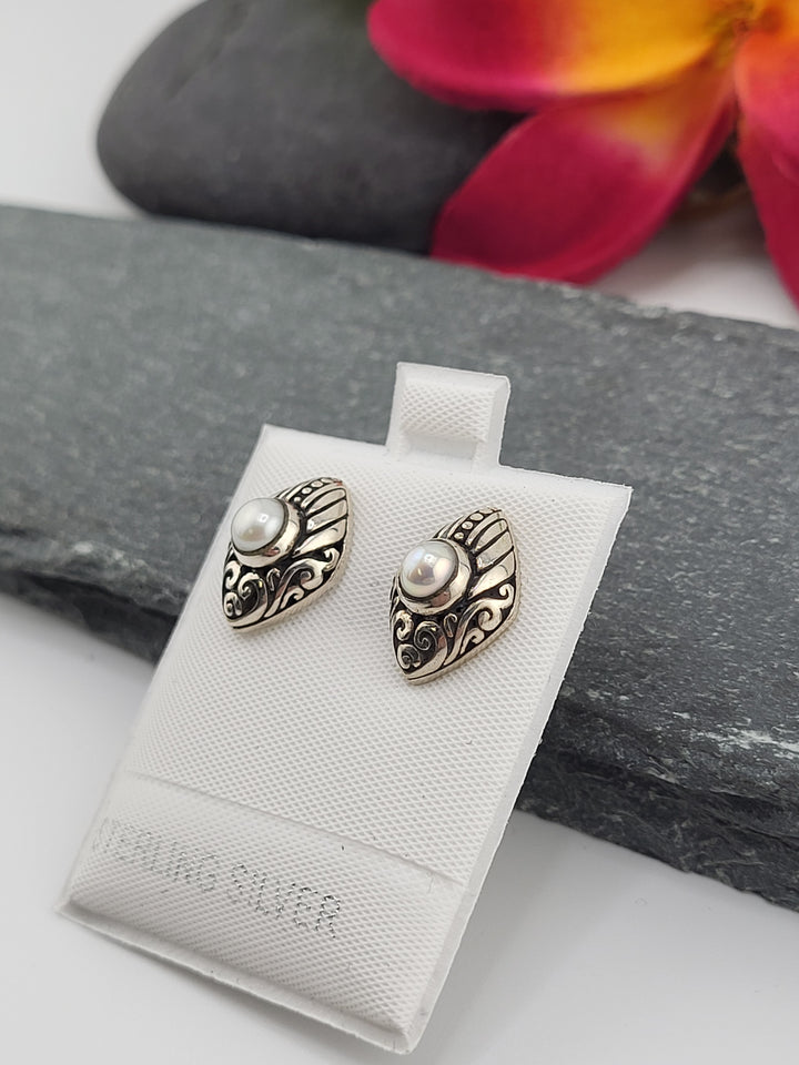 Natural Pearl Stud Earrings