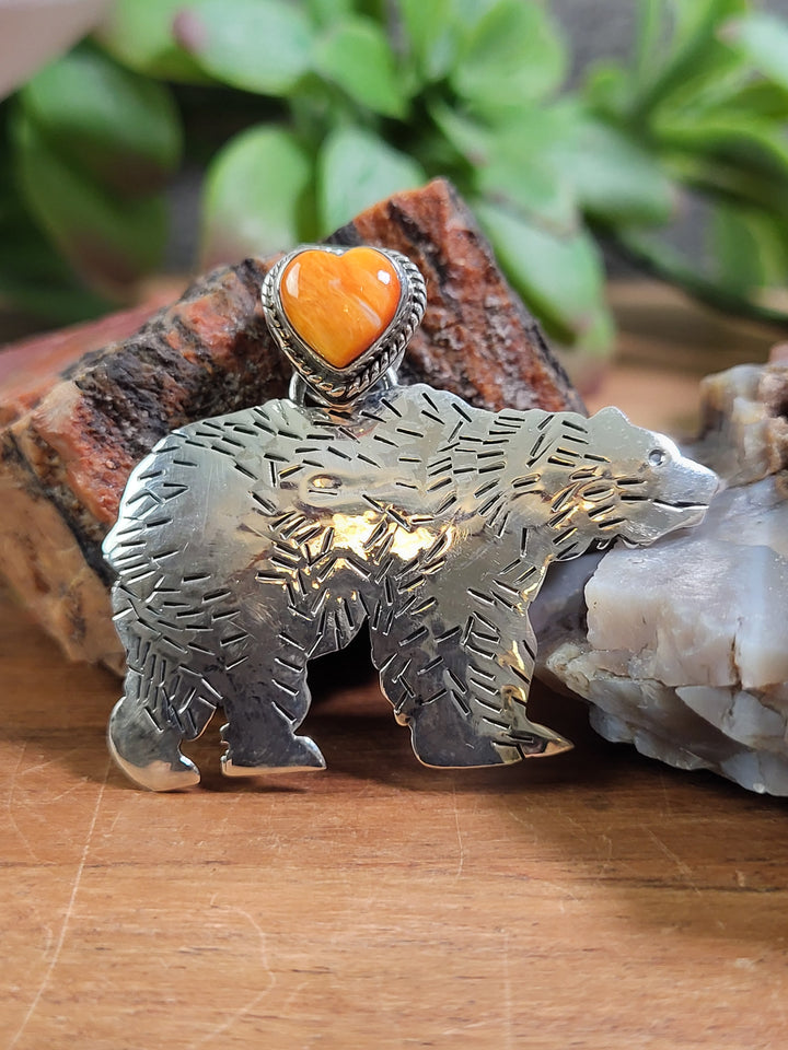 Natural Spiny Oyster Bear Pendant 925 Sterling Silver