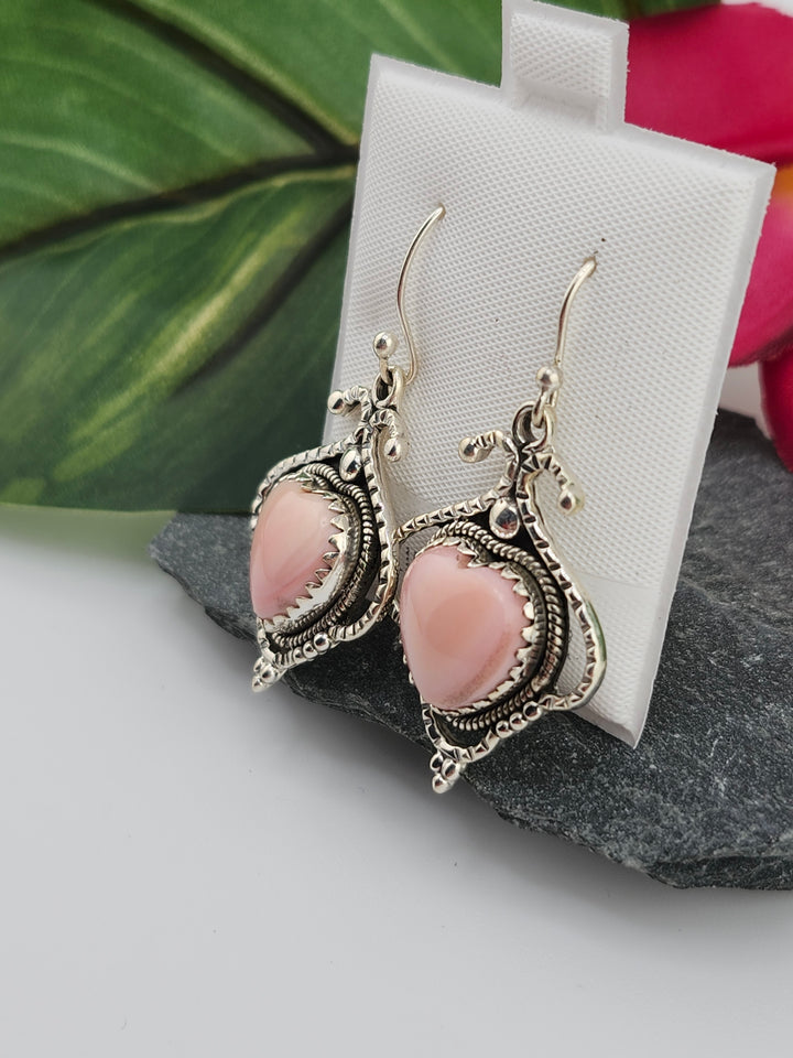 Queen Conch Dangle Earrings