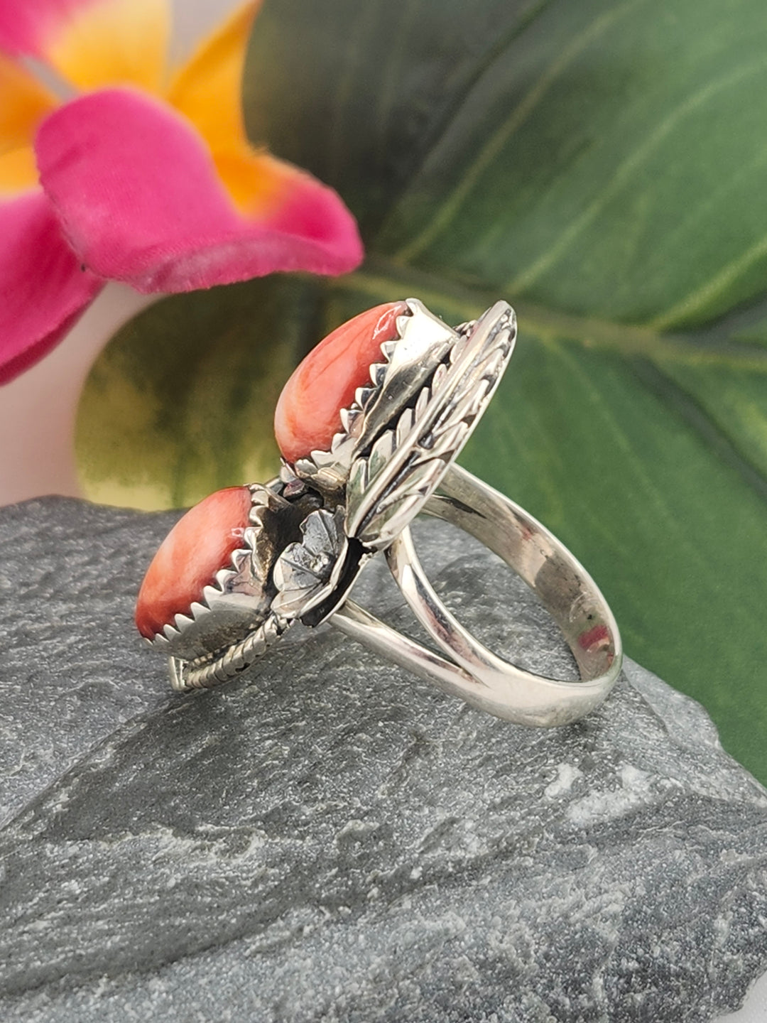 Red Spiny Oyster and 925 Sterling Silver Ring - Size 7.5