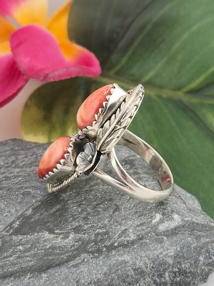 Red Spiny Oyster and 925 Sterling Silver Ring - Size 7.5
