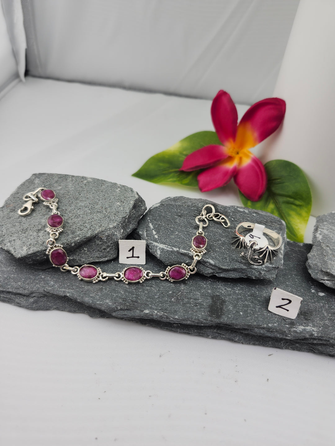 RESERVED FOR:  Sander Merciless -11/20/2024 -  1 Sterling Silver Items