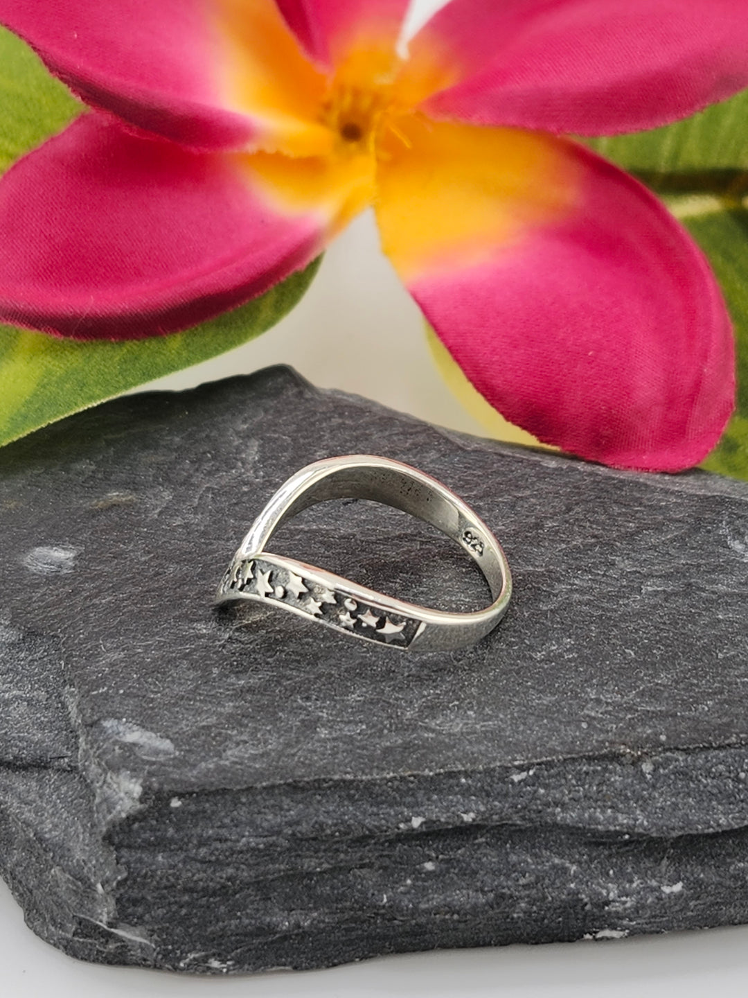 Chevron Star Ring Size 5
