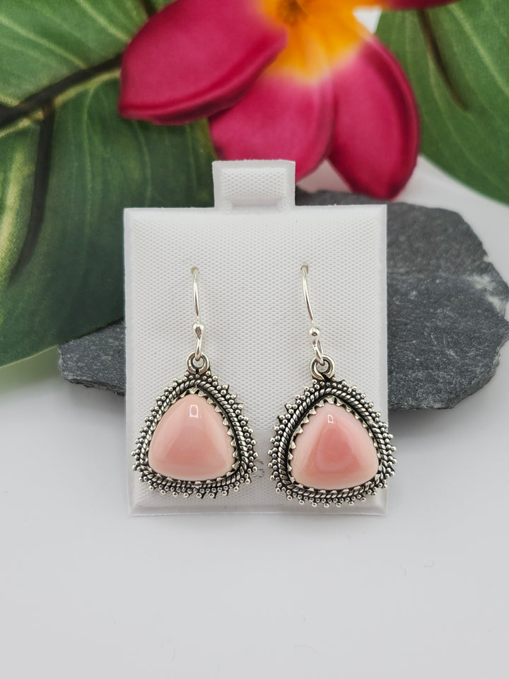 Queen Conch Dangle Earrings