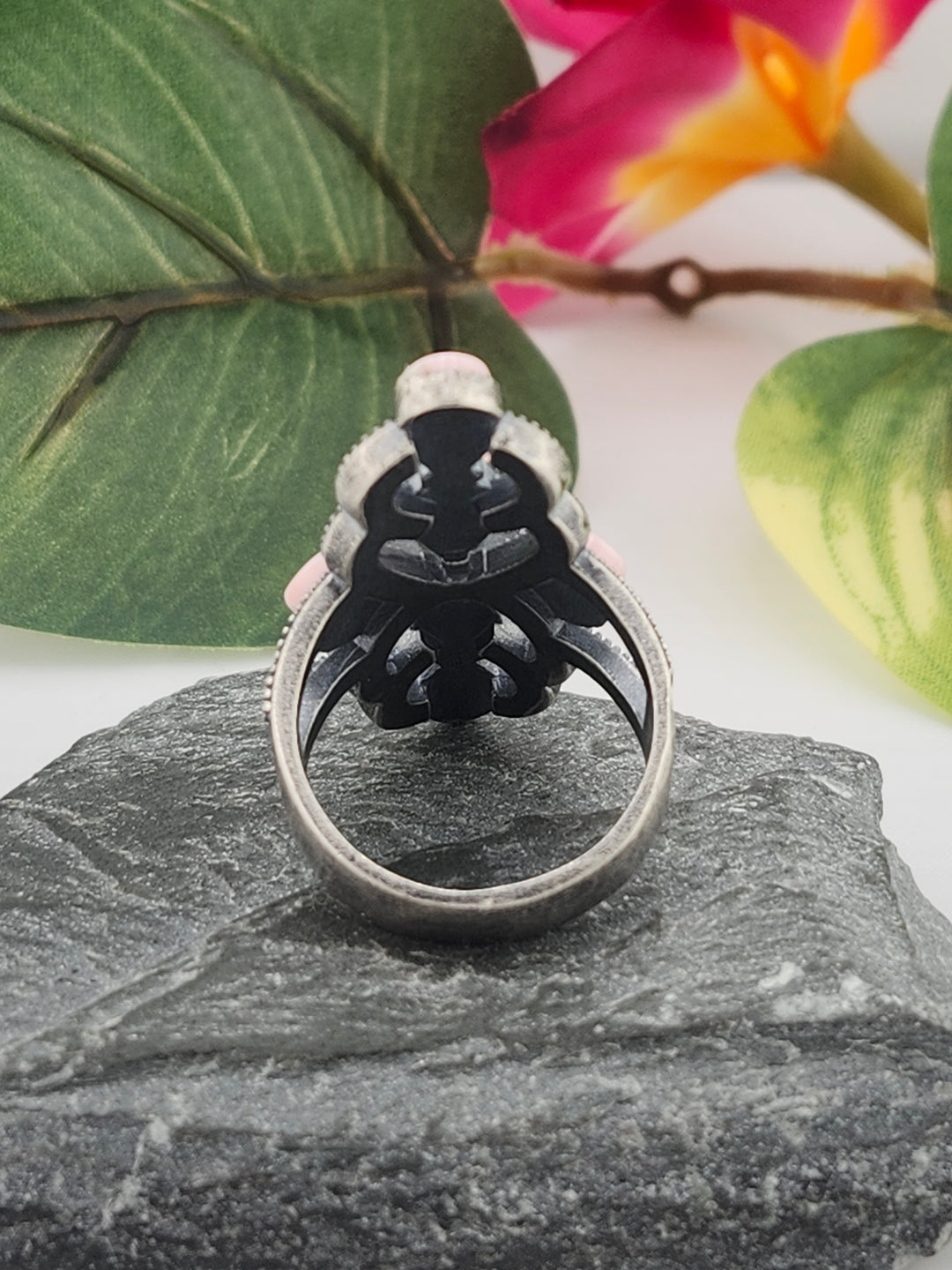 Queen Conch Shell and 925 Sterling Silver Ring - Size 10