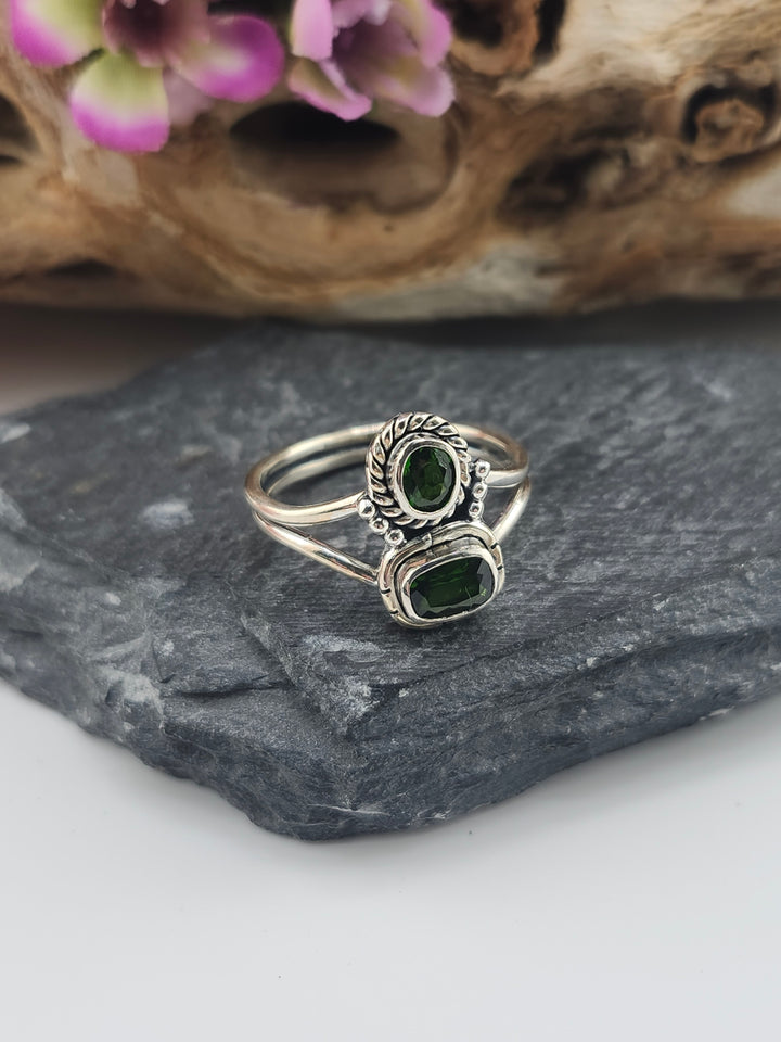 Green Chrome Diopside Ring