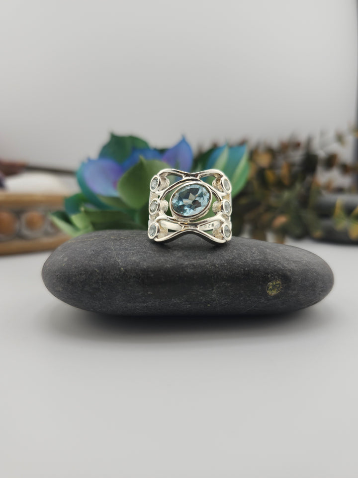 Topaz and 925 Sterling Silver Ring Size 7