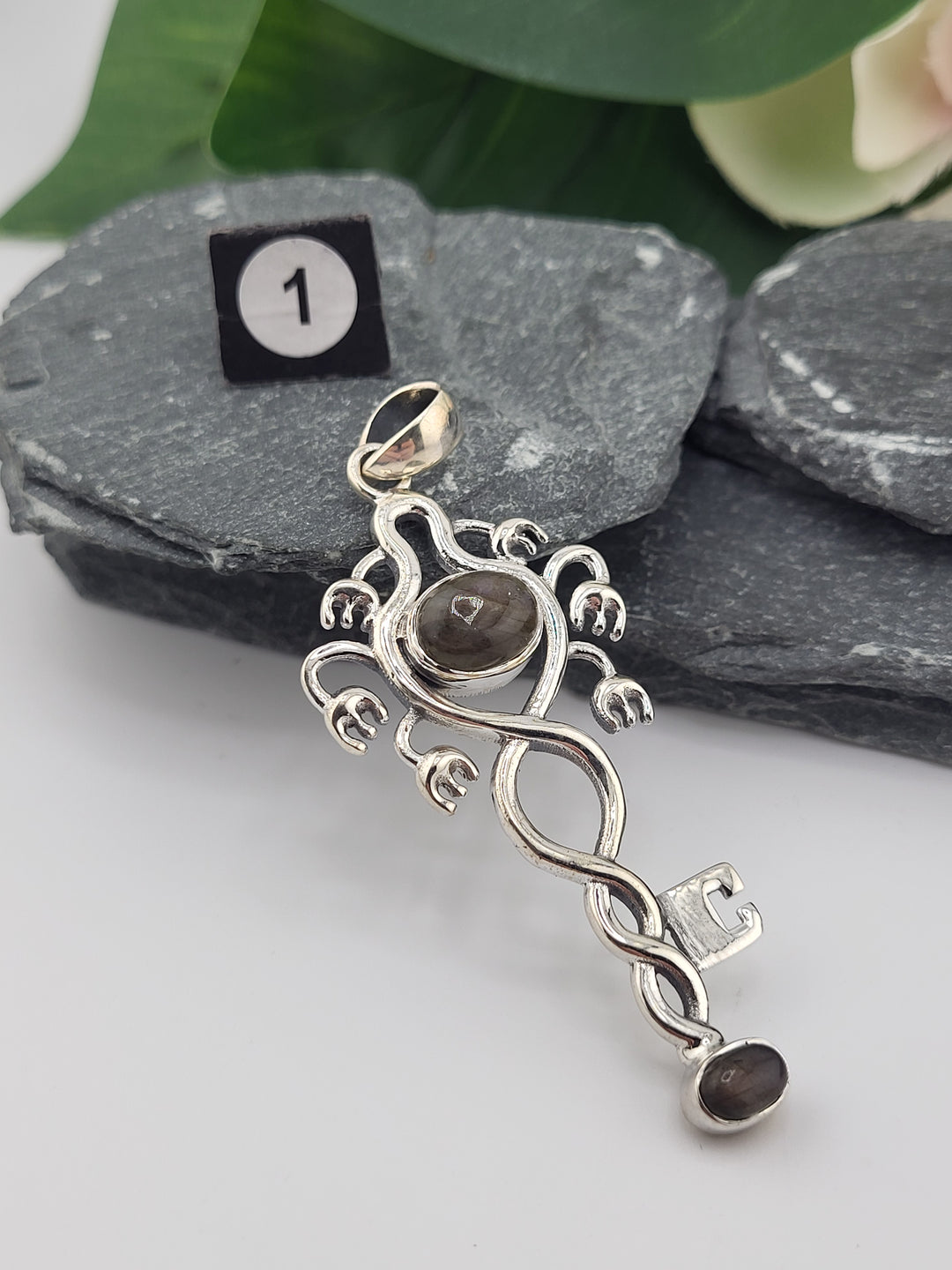 RESERVED FOR: Kris - 2/5/2025 Show - 1 Sterling Silver Item