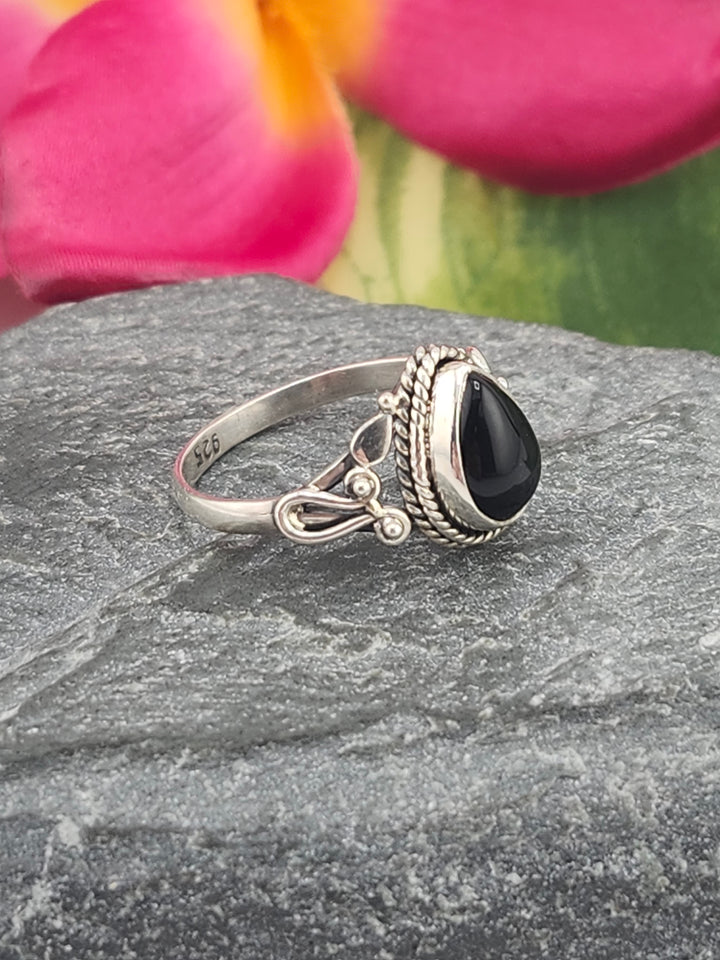 Black Onyx and 925 Sterling Silver Ring - Size 6.25