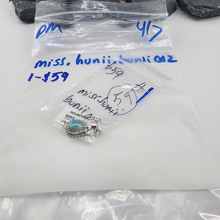 Miss.hunni.bunii002 - 4/7/26 PM - 1 925 Sterling Silver Items