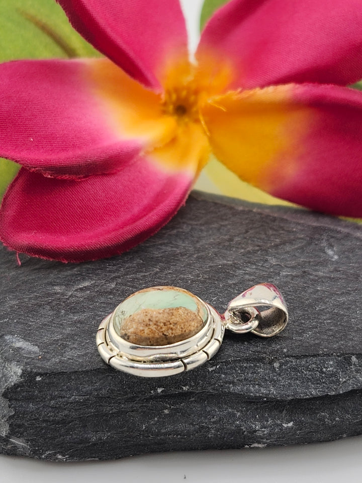 Royston Ribbon Turquoise Pendant